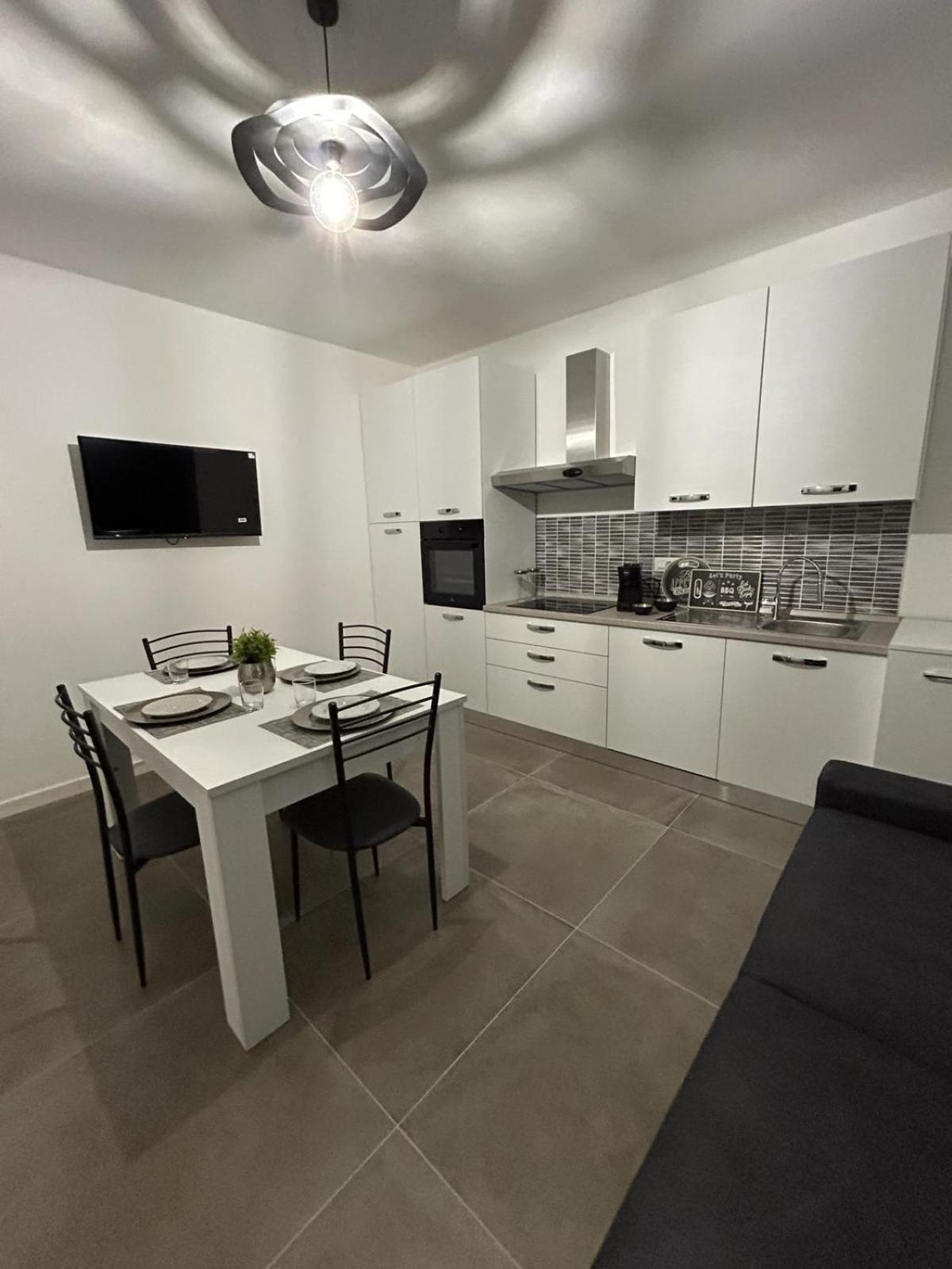 Family House Leilighet Porto Torres Eksteriør bilde